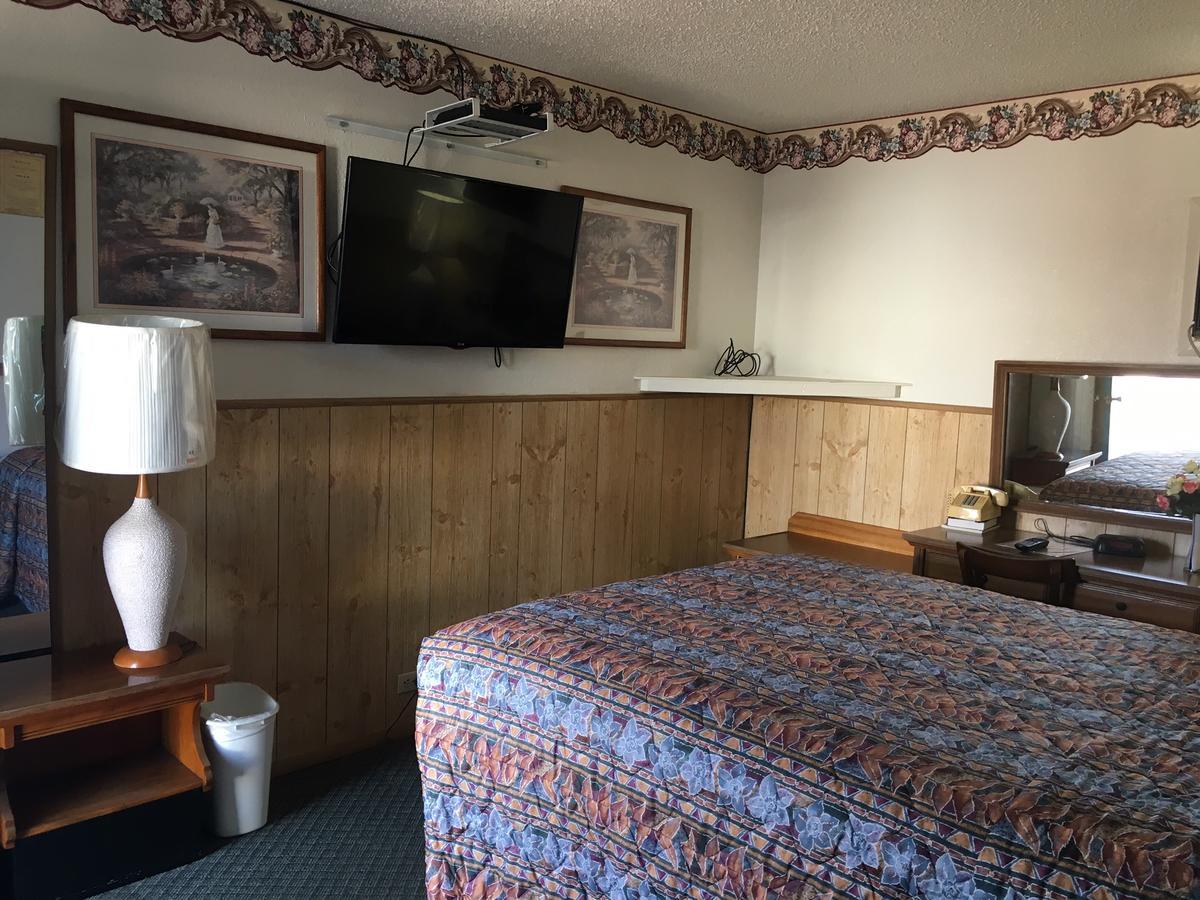 Skyliner Motel Stroud 外观 照片