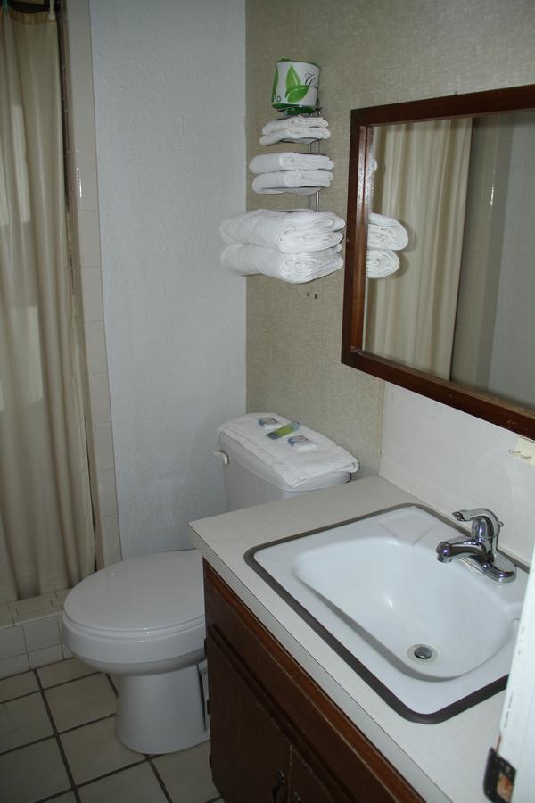 Skyliner Motel Stroud 外观 照片