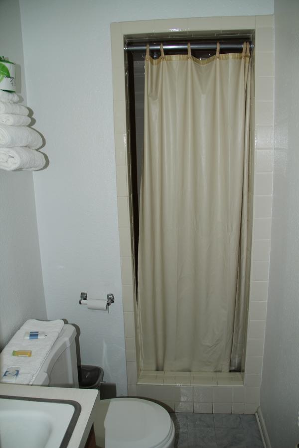 Skyliner Motel Stroud 外观 照片