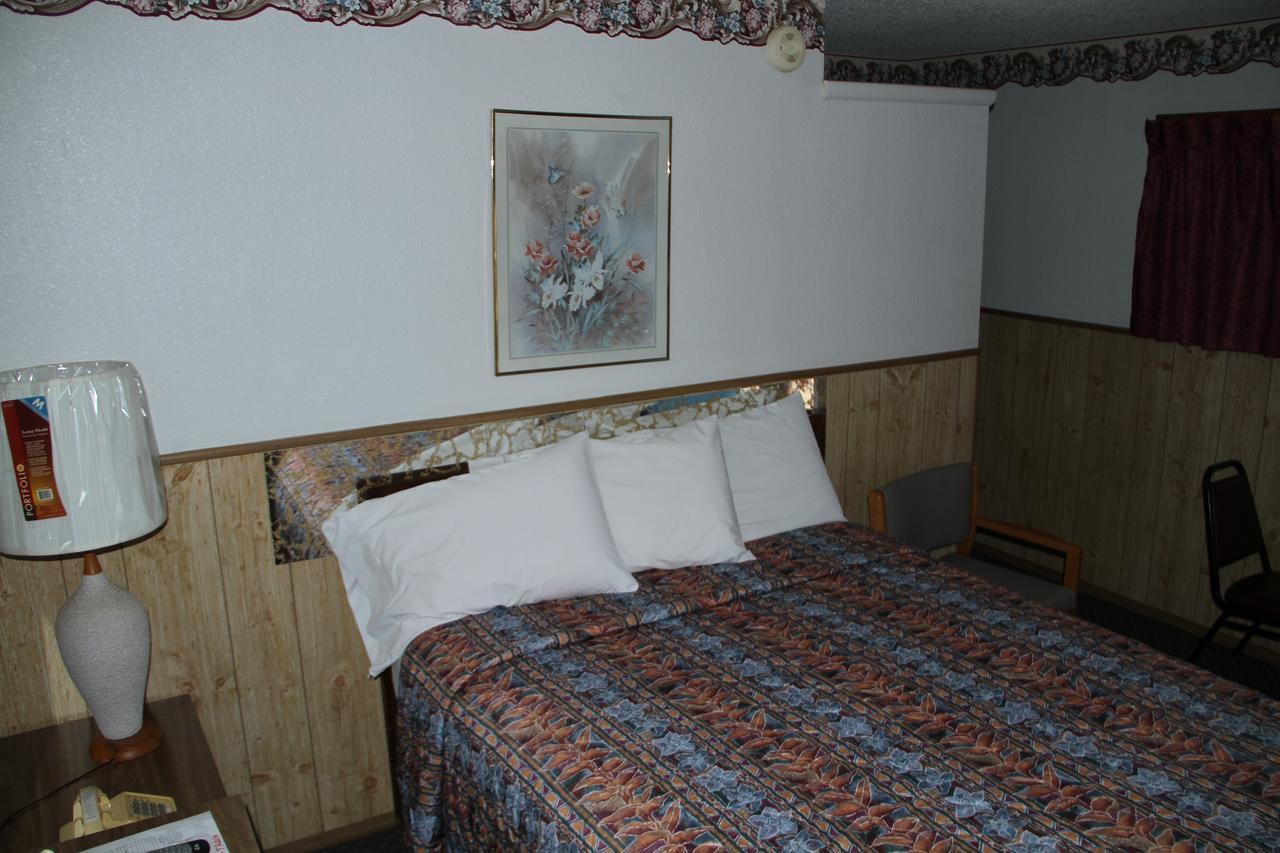 Skyliner Motel Stroud 外观 照片