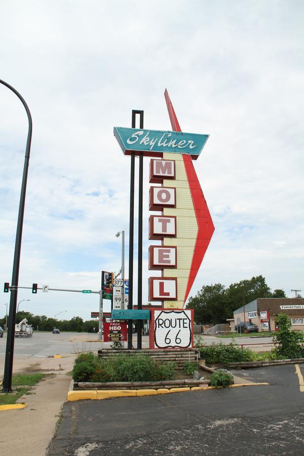 Skyliner Motel Stroud 外观 照片