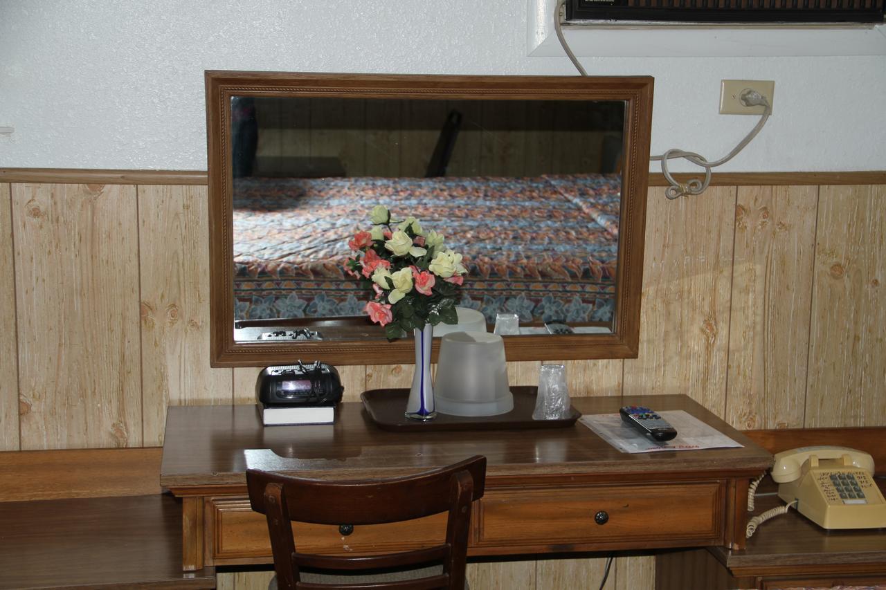 Skyliner Motel Stroud 外观 照片