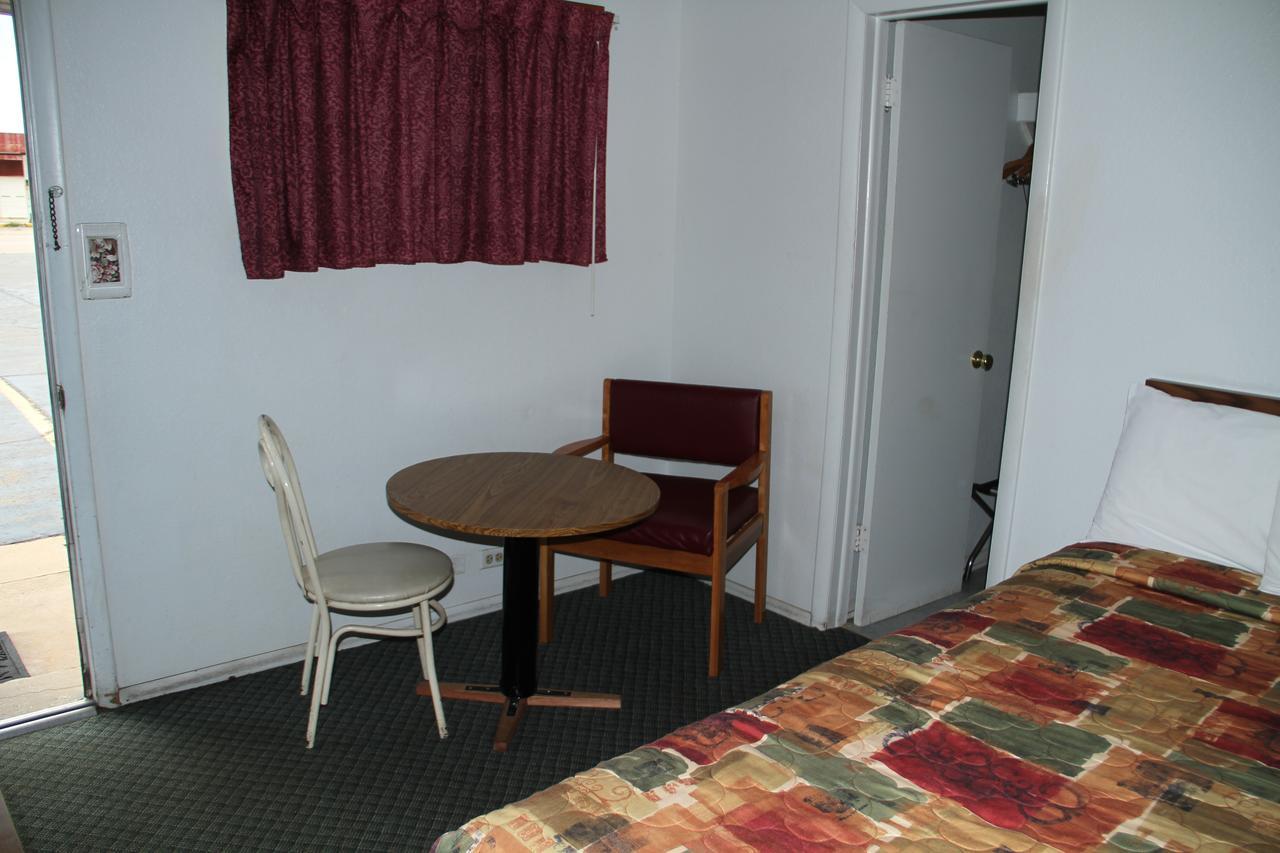 Skyliner Motel Stroud 外观 照片
